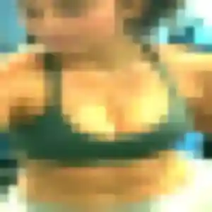 Estee, 30 ans, en ligne à Avesnes-sur-Helpe pour un rencontre adulte