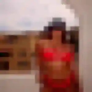 Ameline, fille de 19 ans cherche rencontre adulte à Blancs-Coteaux