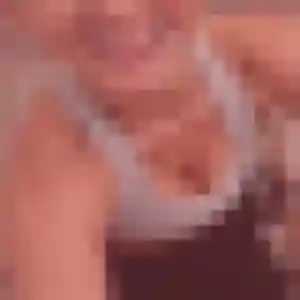 Rejoins Angelique, 20 ans à Bouxwiller en privé
