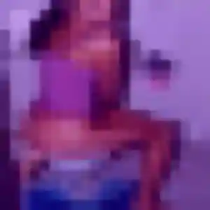 Emilie, 33 ans, cherche un rencontre adulte à Buc