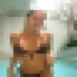rencontre adulte à Carrières-sous-Poissy : photo de Leonore, 26 ans - accès libre