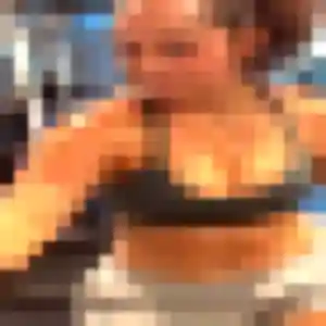 Juliette, 21 ans, connectée à Champagne-au-Mont-d'Or pour une rencontre coquine