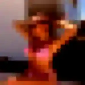 Photo sexy de Adeline, 30 ans à Chanteloup-les-Vignes - plan discret