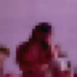 Emmanuelle (25 ans) à Charly attend une rencontre ce soir