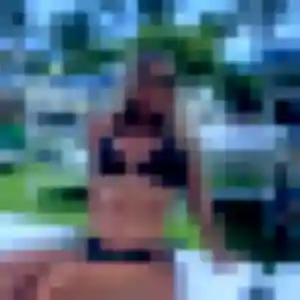 Sylviane, 25 ans, connectée à Chassieu pour un rencontre adulte