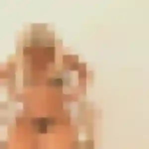 Photo de Camille à Chelles (23 ans) - rencontre adulte discret