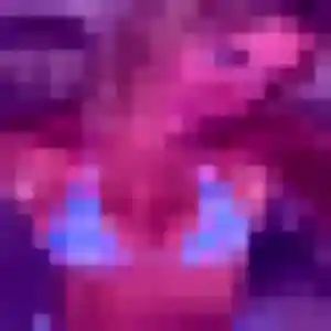 Photo privée de Janine, 24 ans à Cinq-Mars-la-Pile - rencontre sans lendemain