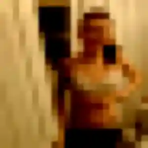 Rosalie, 45 ans, dispo pour rencontre adulte à Cires-lès-Mello