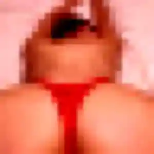 Roxane, 34 ans, en ligne à Évry-Courcouronnes pour une rencontre coquine