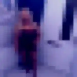 Aurelie, femme de 32 ans propose rencontre adulte à Forges-les-Bains
