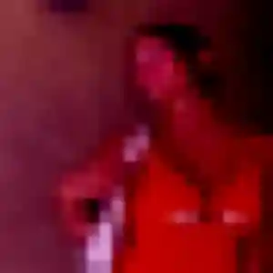 Sexy Zoe, 27 ans à Garchizy - la contacter