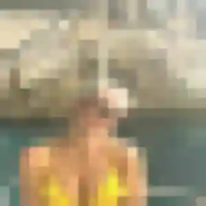Caroline, 22 ans, cherche un rencontre adulte à La Chapelle-Saint-Mesmin