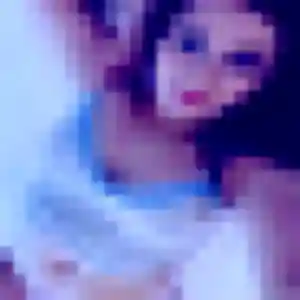 Photo de Noemie à Le Cateau-Cambrésis (28 ans) - rencontre adulte discret