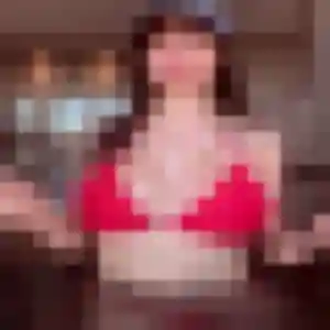 Photo de Rachel à Le Pecq (27 ans) - rencontre adulte sans inscription