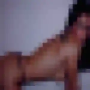 Ulrike (32 ans) à Leffrinckoucke propose un rencontre adulte ce soir