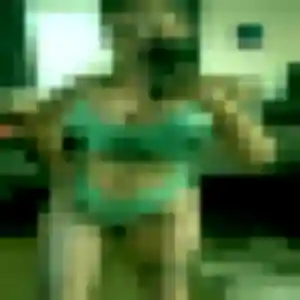 Rencontre Nadia, 21 ans à Les Belleville en privé