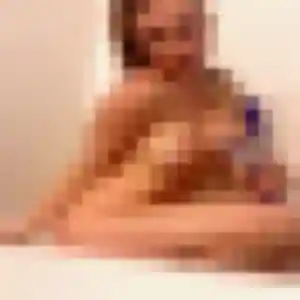 Anne-Charlotte, femme de 21 ans cherche rencontre adulte à Livron-sur-Drôme