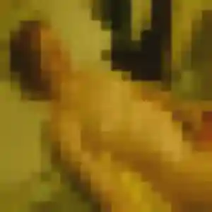 Laura, 30 ans, connectée à Montceau-les-Mines pour un rencontre adulte