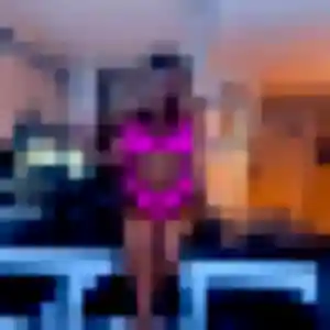 Zelda, 23 ans, connectée à Neuilly-en-Thelle pour une rencontre coquine