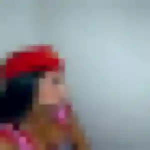 Amel, 30 ans, connectée à Nouzonville pour un rencontre adulte