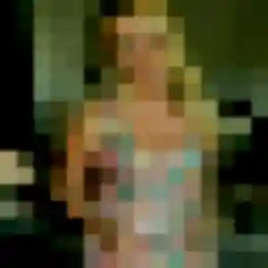 Constance, femme de 20 ans veut rencontre adulte à Roost-Warendin