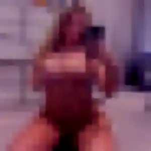 Marie-Therese (21 ans) à Rueil-Malmaison propose un rencontre adulte maintenant
