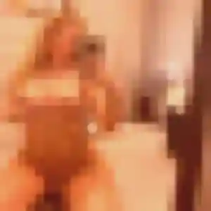 Anouk, fille de 28 ans propose rencontre adulte à Saint-Ay