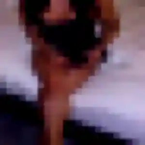 Albane, 28 ans, connectée à Saint-Clair-de-la-Tour pour un rencontre adulte