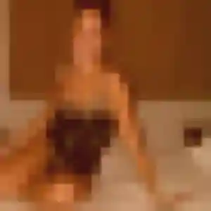 Gaelle, 20 ans, en ligne à Saint-Étienne-au-Mont pour un rencontre adulte