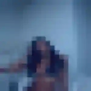 Charmante Gladys, 23 ans à Saint-Étienne-de-Saint-Geoirs - voir sa photo