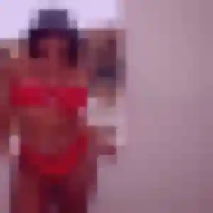 Rencontre Myriam, 29 ans à Saint-Paul-en-Jarez gratuitement