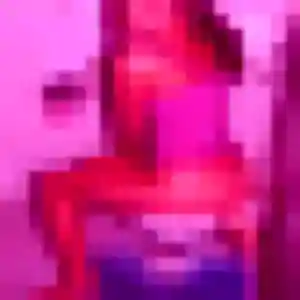 Charline, 21 ans, en ligne à Valenton pour un rencontre adulte
