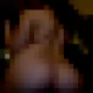Gladys, 32 ans, en ligne à Vélizy-Villacoublay pour une rencontre coquine