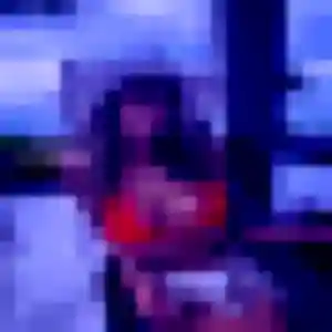 Ursule, 41 ans, connectée à Villers-le-Lac pour un rencontre adulte